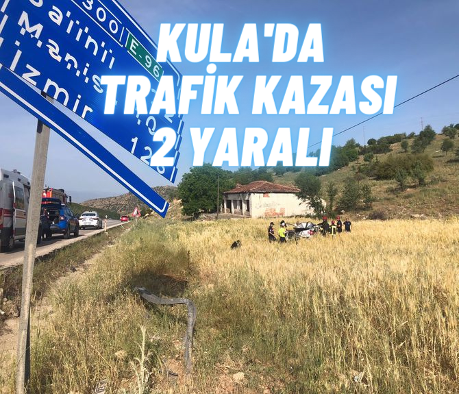 Kontrolden çıkan otomobil mesafe levhasına çarpıp tarlaya uçtu: 2 yaralı