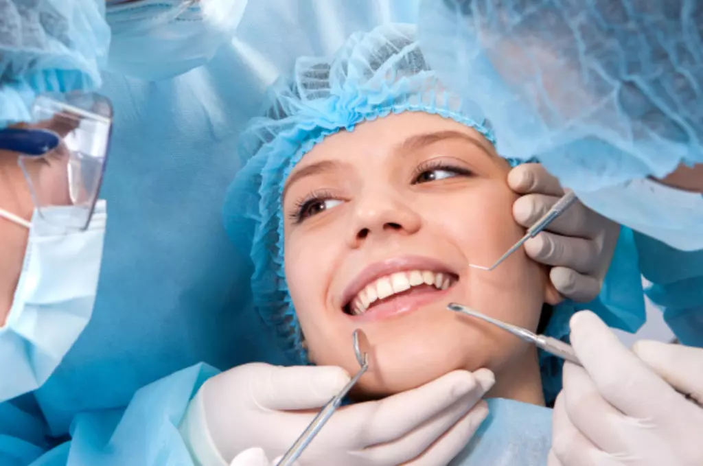 Diş Hekiminden Ağız Kanserinin 7 'Şüphelenmeyen' Belirtisi! Sinsice Ilerliyor Hızla Yayılıyor (2)