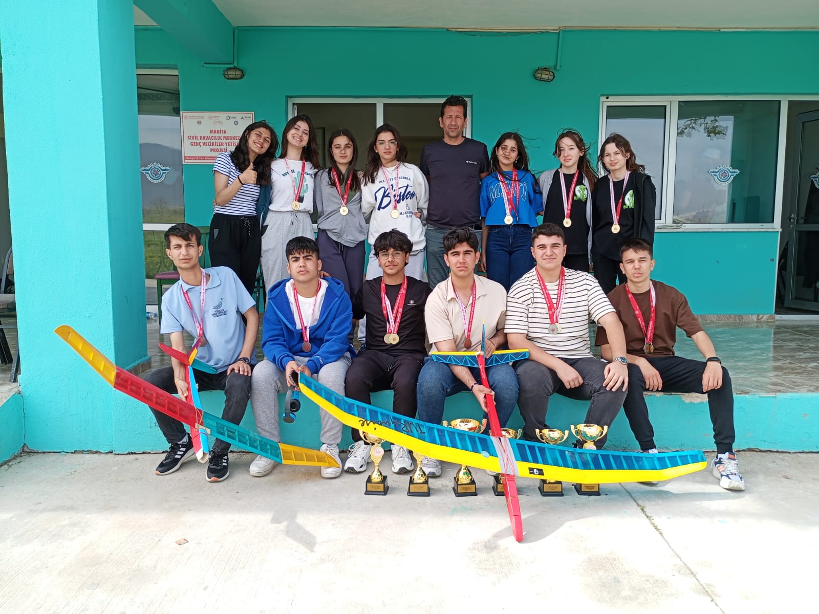 Manisa’da Okul Sporları Model Planör Ve Roket İl Birinciliği Yarışmaları Sona Erdi (13)