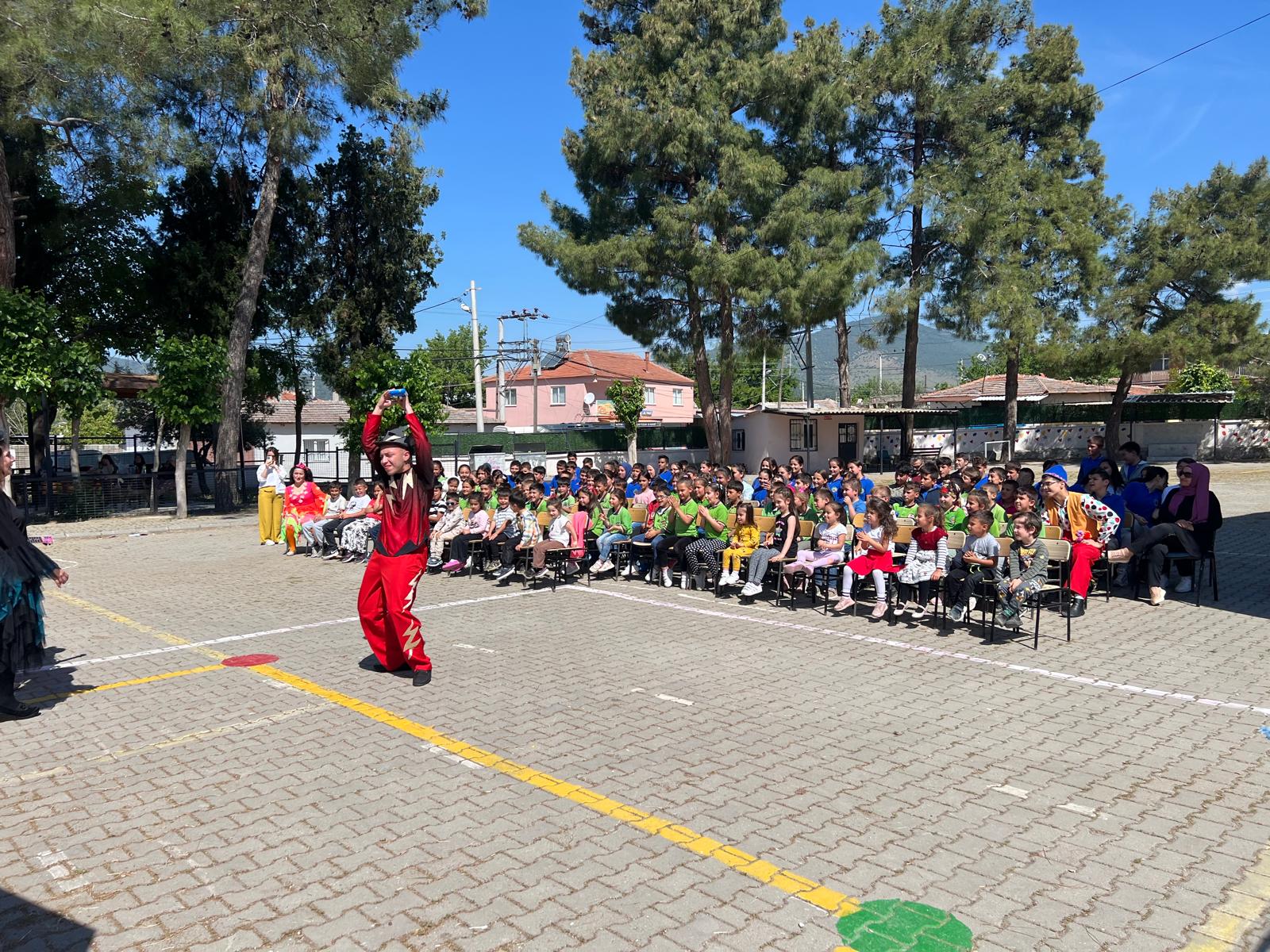 Halıtlı’da Kent Tiyatrosu Öğrencilerle Bir Araya Geldi (6)