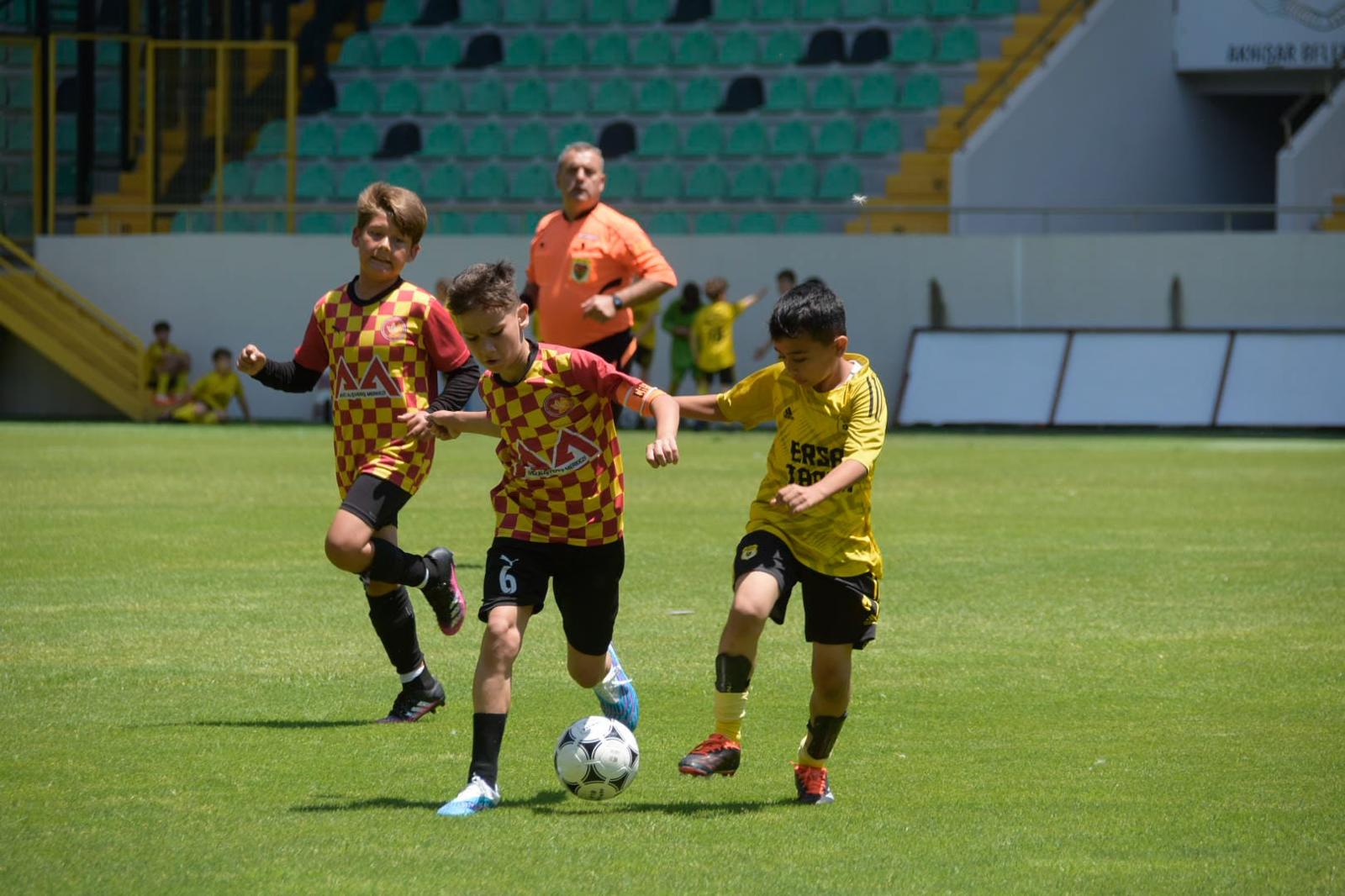 Akhisar Çağlak Festivali Spor Müsabakaları Ile Devam Ediyor (1)