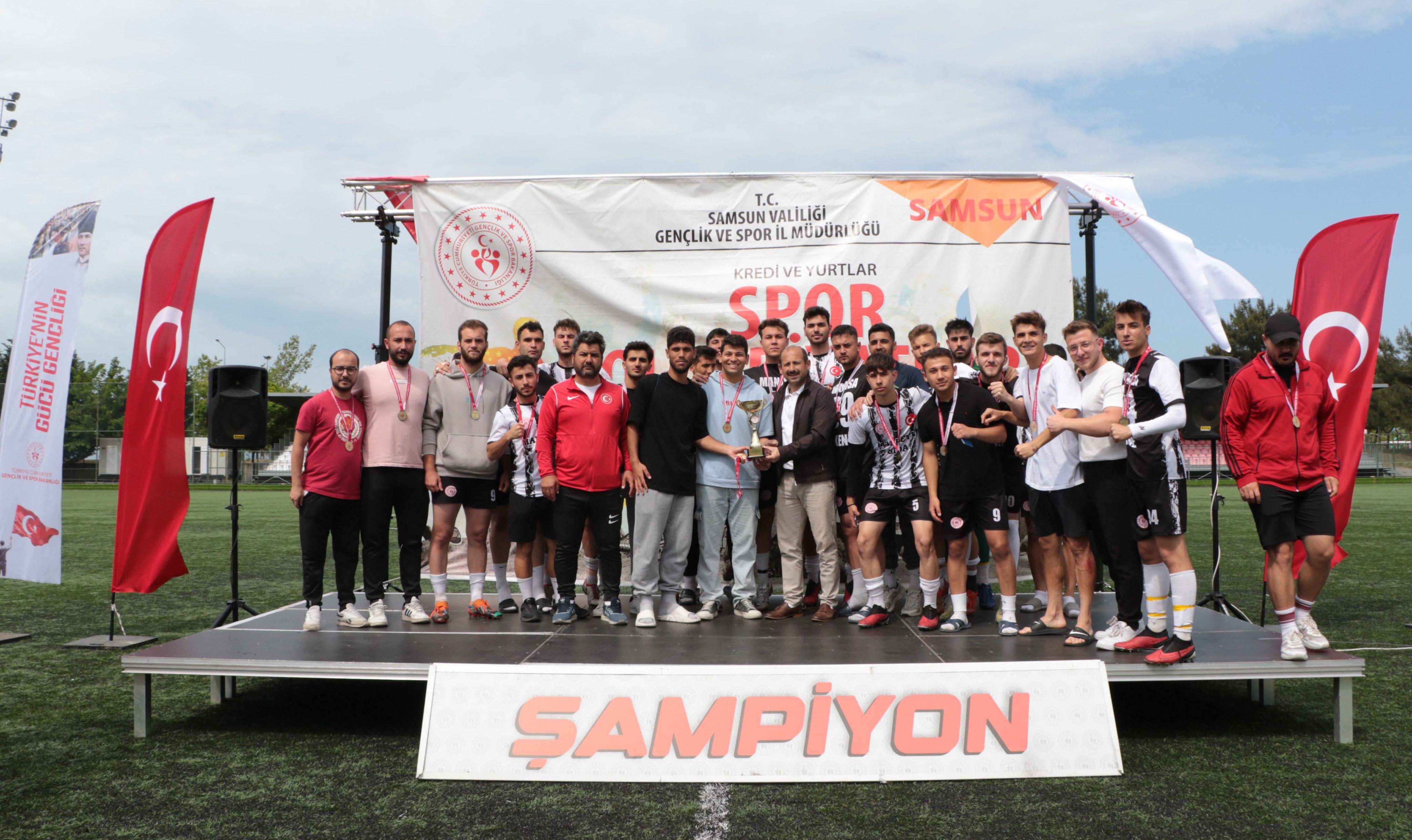 Manisa Yurtlar Futbol Takımı Türkiye Şampiyonu Oldu (4)