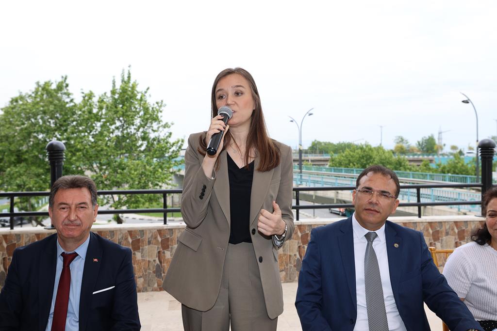 Durbay, Kursiyerlerle Halk Eğitim Merkezi’nde (4)