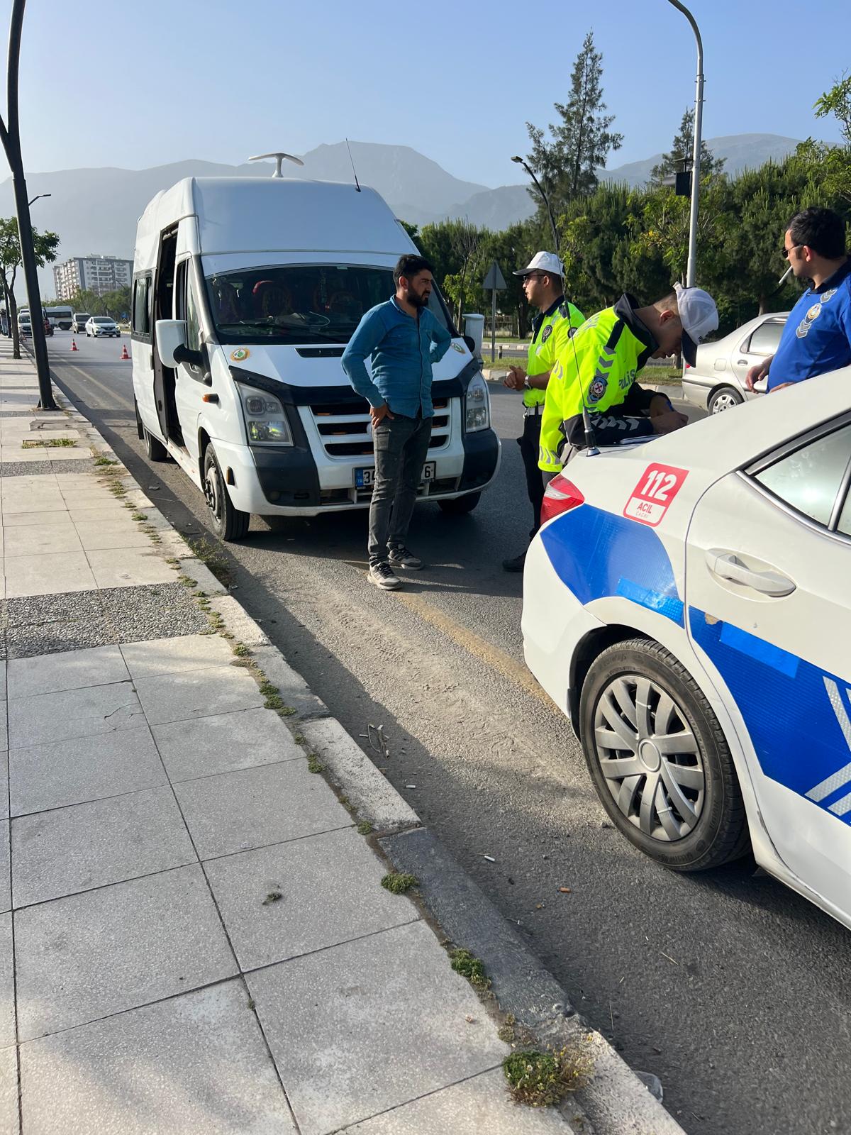 Manisa’da Korsan Servis Taşımacılığı Ile Mücadele (3)