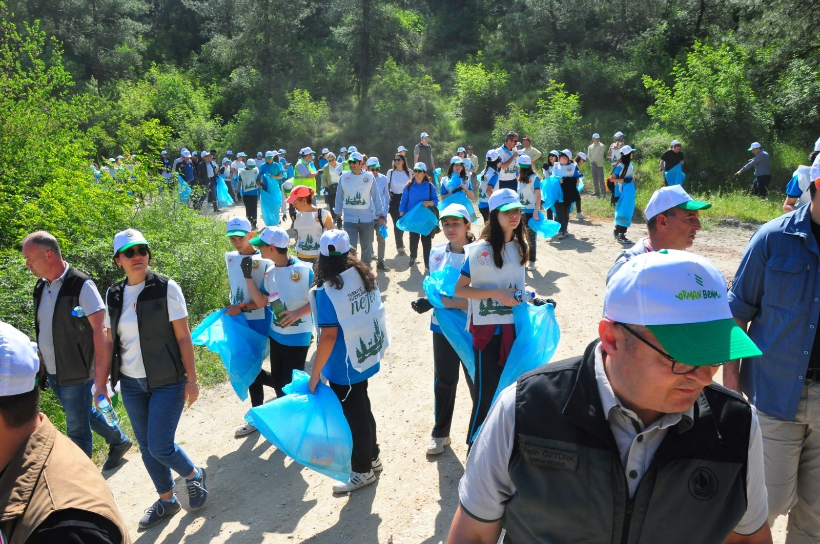 'Orman Benim' Kampanyası Kapsamında Manisa’da Çöp Toplandı (5)