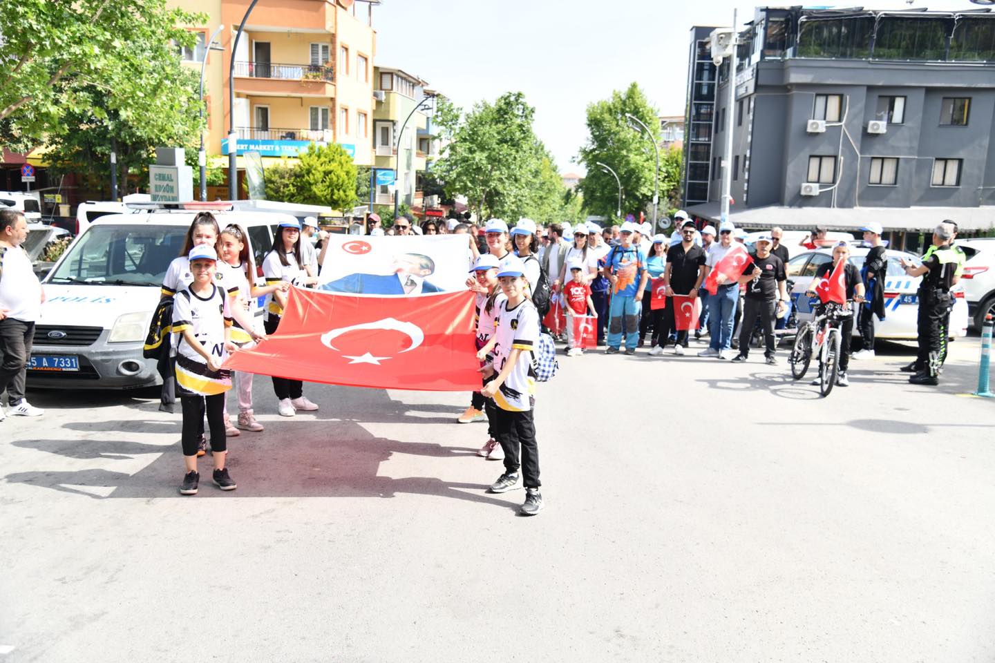 Yunusemre'den 19 Mayıs Yürüyüşü, (3)