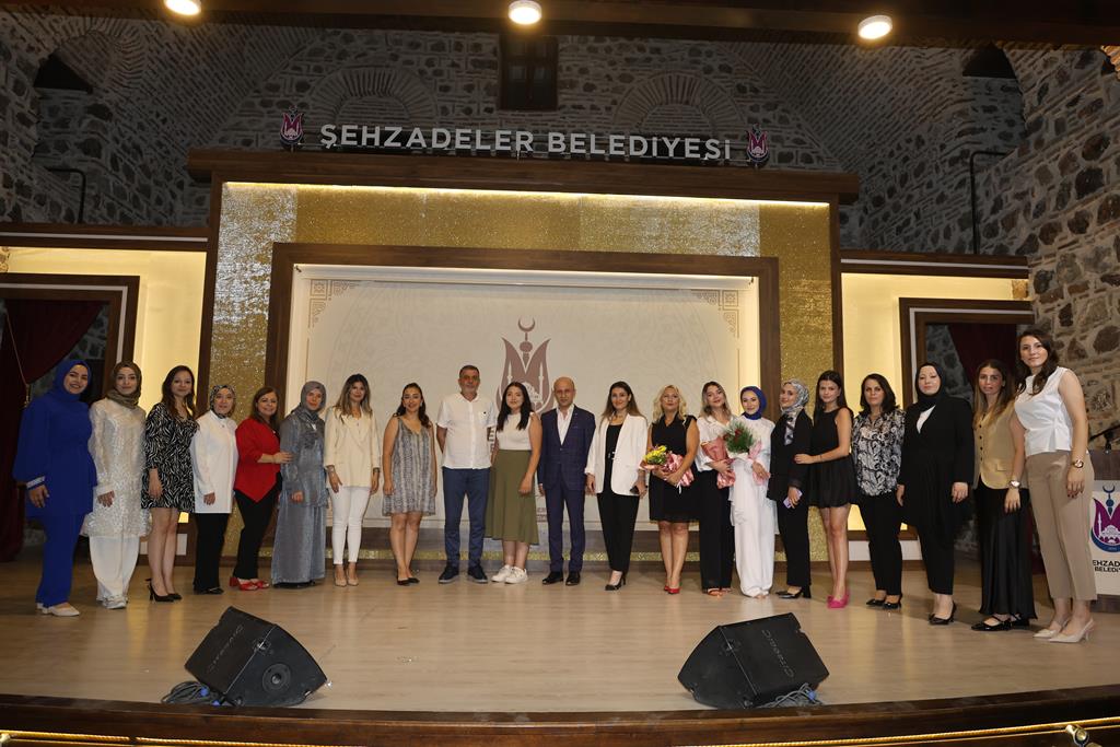 Şehzadeler Belediyesi’nin Minikleri Mezun Oldu (4)