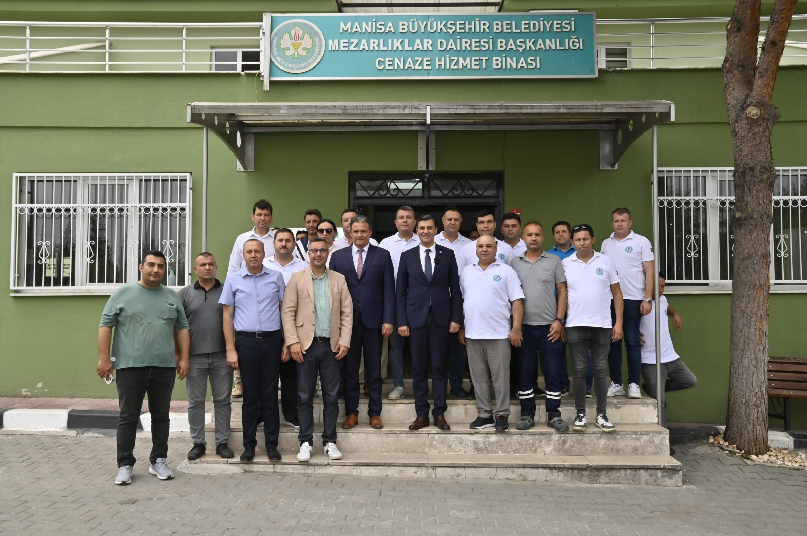 Ferdi Zeyrek, Mesai Arkadaşlarıyla Bayramlaştı (3)