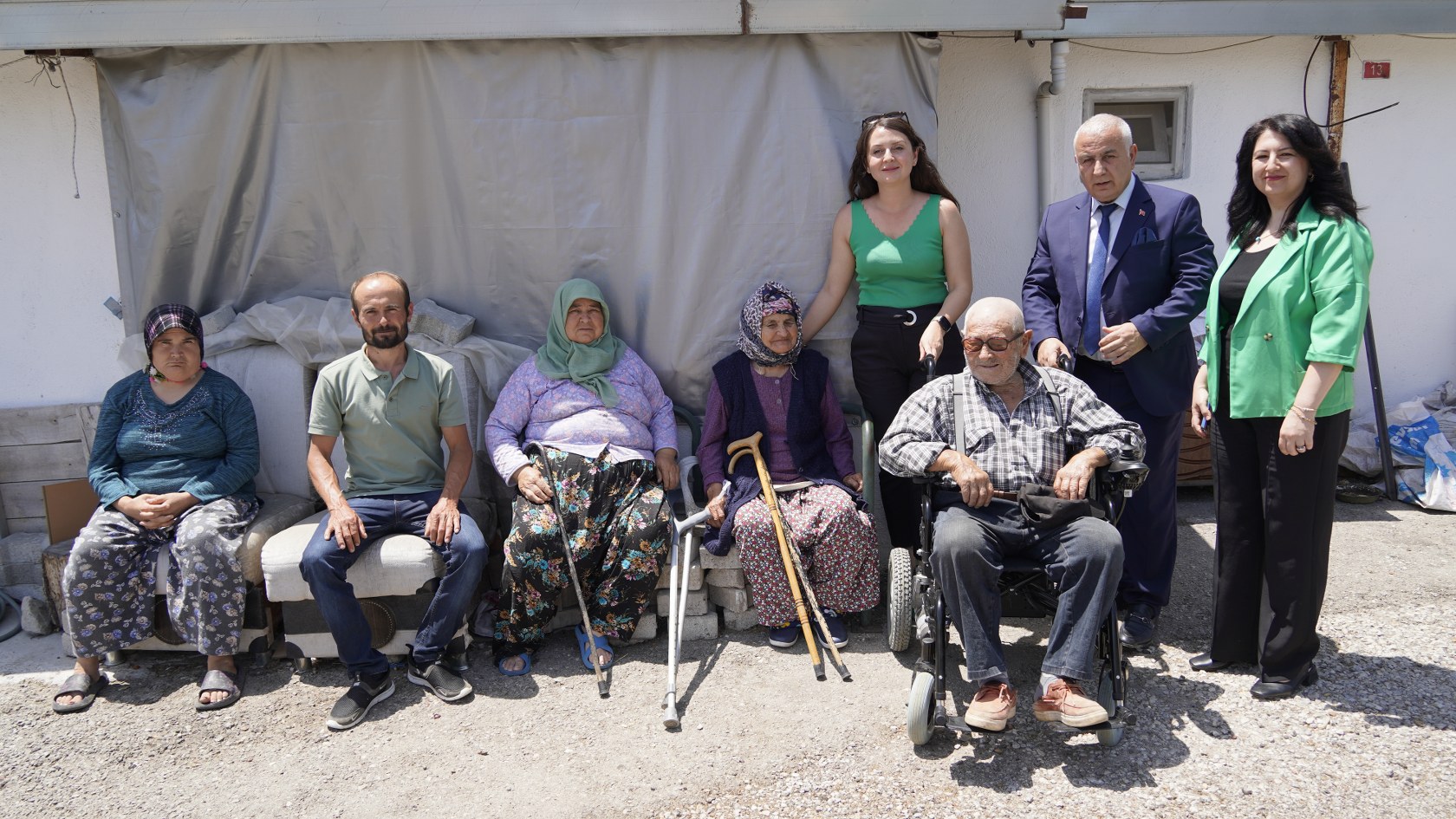 Hüseyin Dede Akülü Aracına Yunusemre’yle Kavuştu (3)