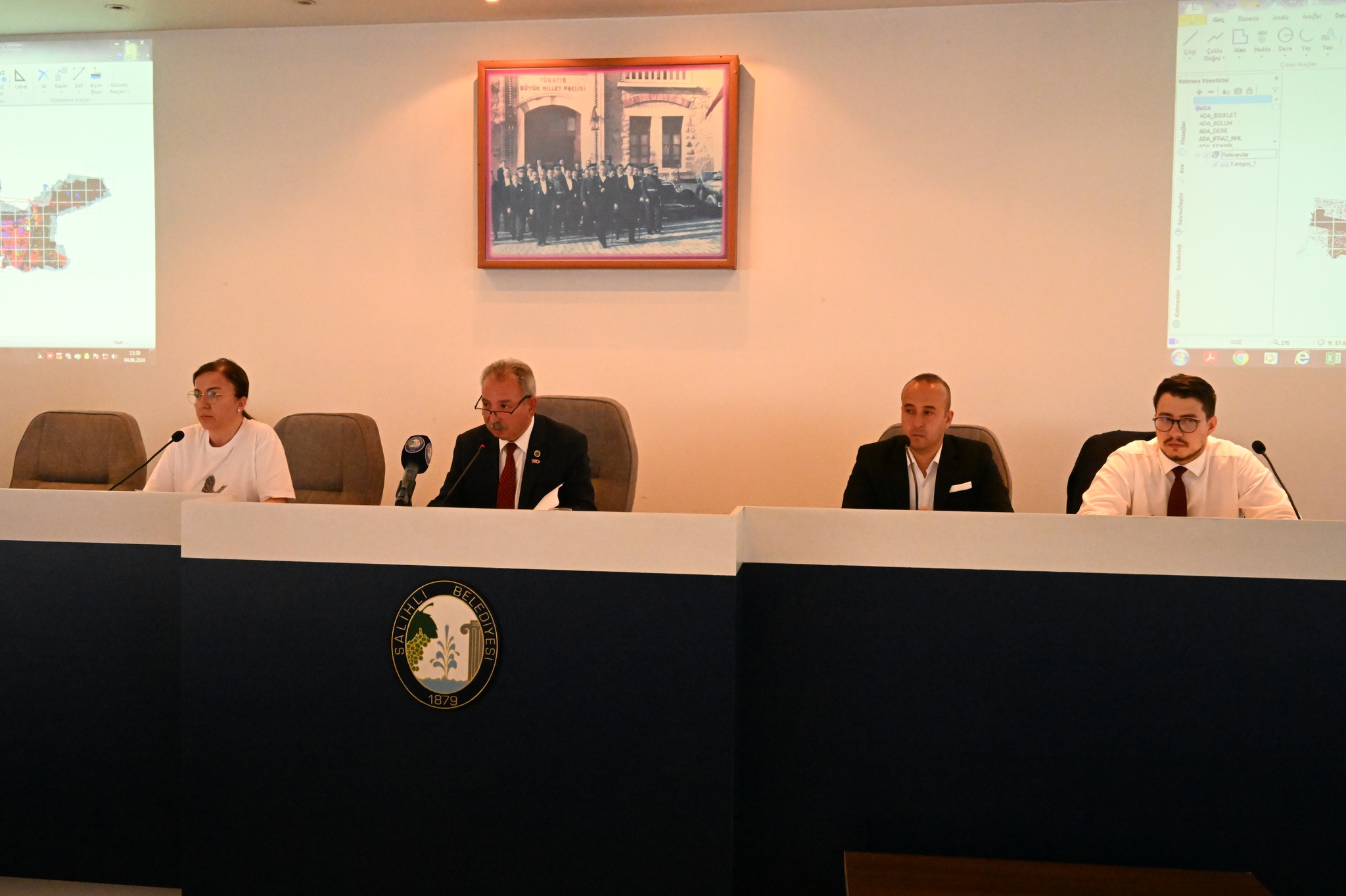 Salihli Belediye Meclis Toplantısı Gerçekleştirdi (2)