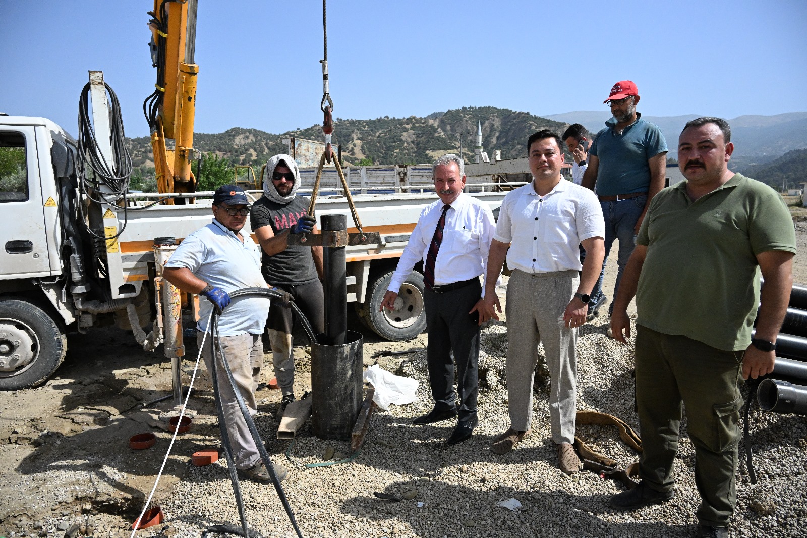 Salihli’ye Yeni Sondaj Kuyu Açıldı (4)