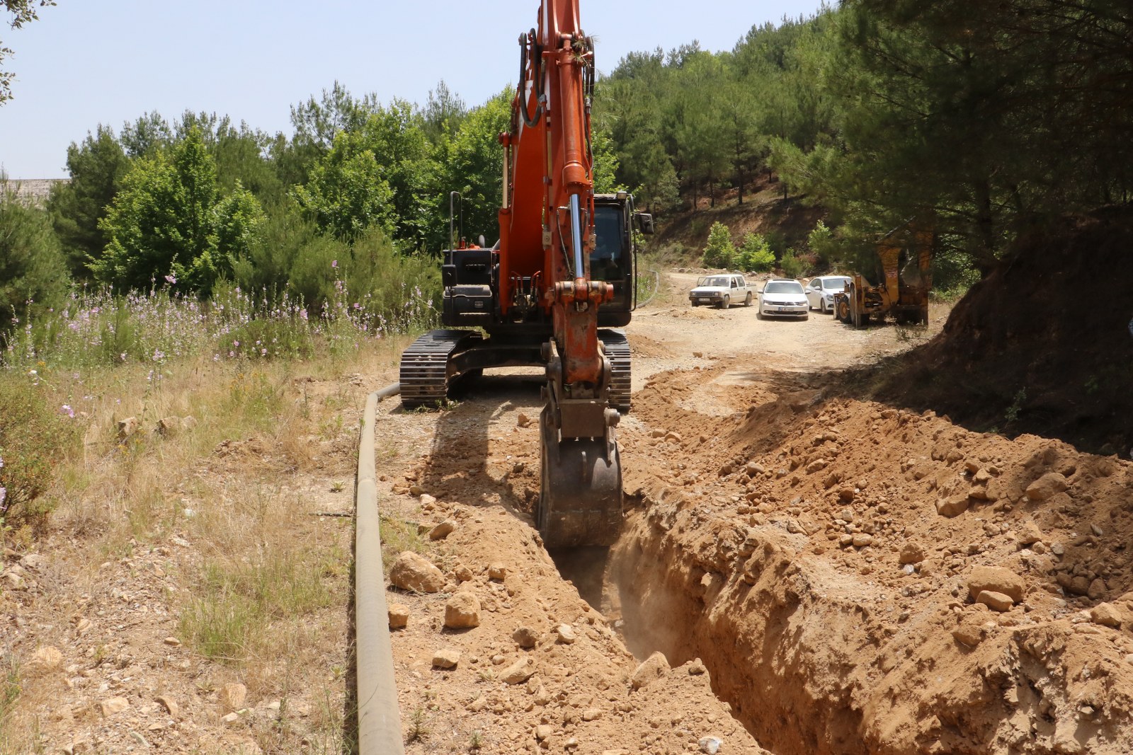 Taşkuyucak’ta Eski İçme Suyu Hattı Çelik Borularla Yenileniyor (1)