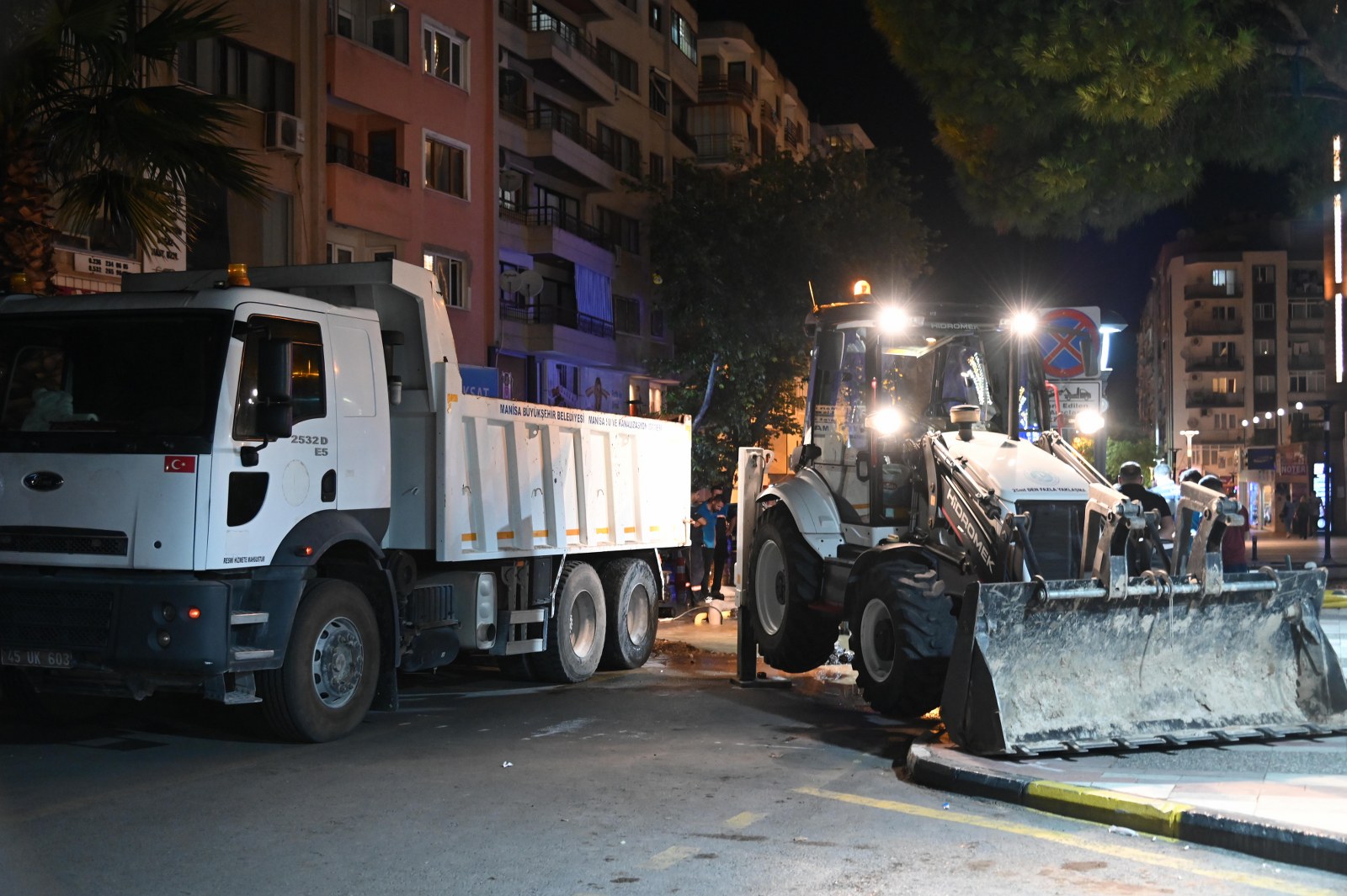 Maski̇ Ekipleri Gece Boyunca Çalışarak Arızayı Giderdi (4)