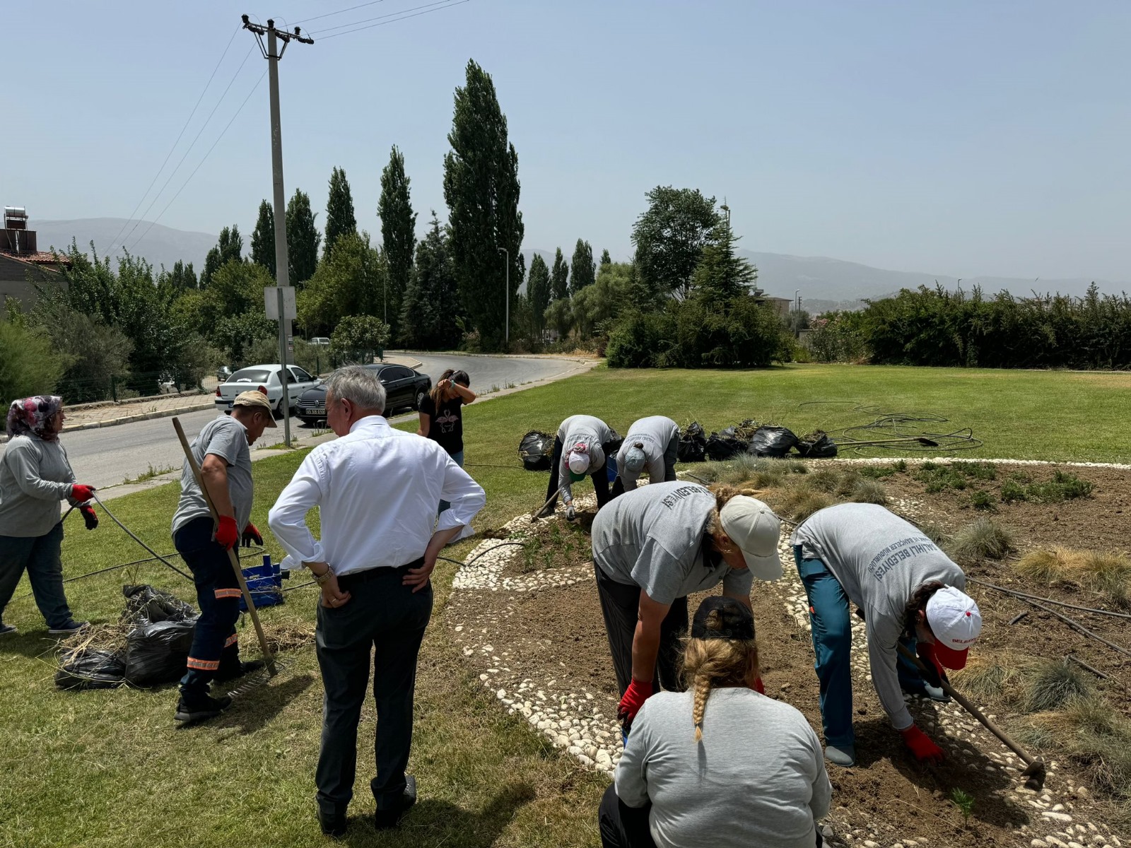 Mazlum Nurlu, Personeliyle Birlikte Çapa Yaptı (1)