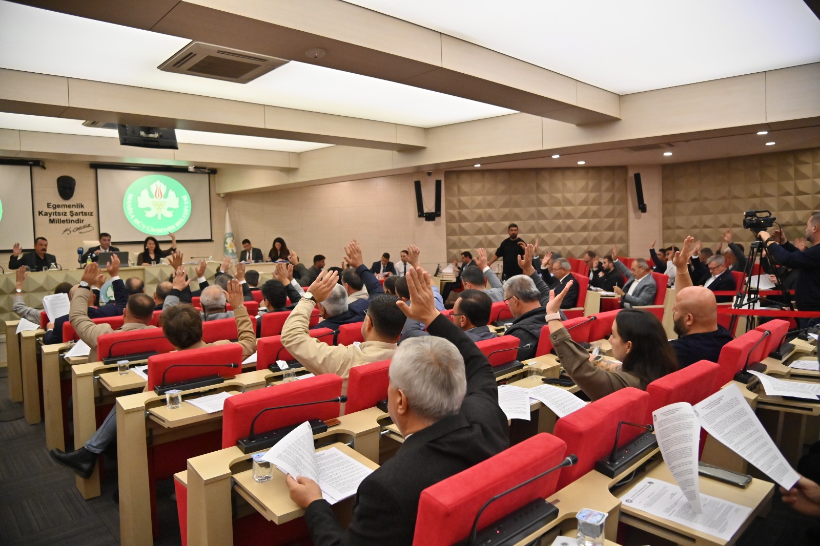 Başkan Zeyrek, “Demokrasilerde Halk İradesinin Üzerinde Bir İradenin (1)