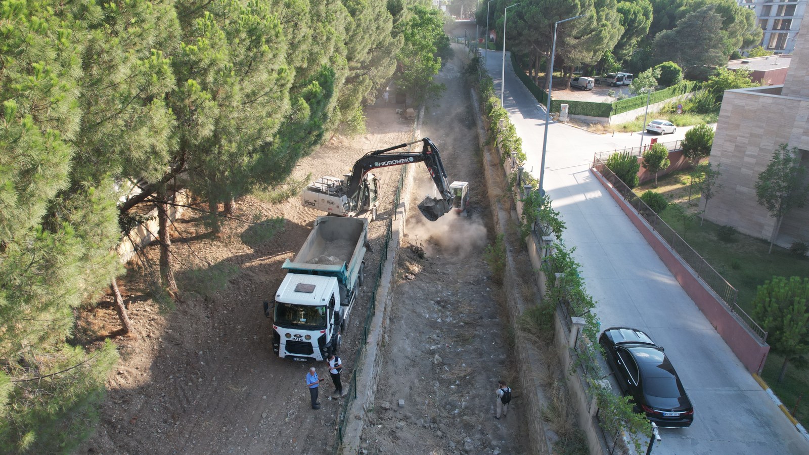 Dereleri Temizliyor, Taşkınlara Son Veriyoruz (13)