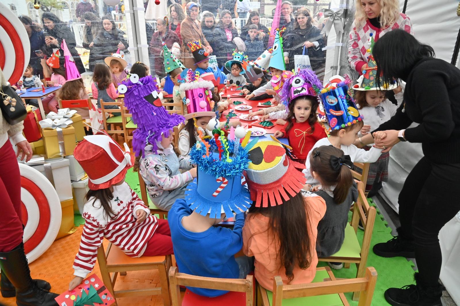 Manisalı Çocuklar Yeni Yıl Coşkusunu Doyası Yaşadı (6)