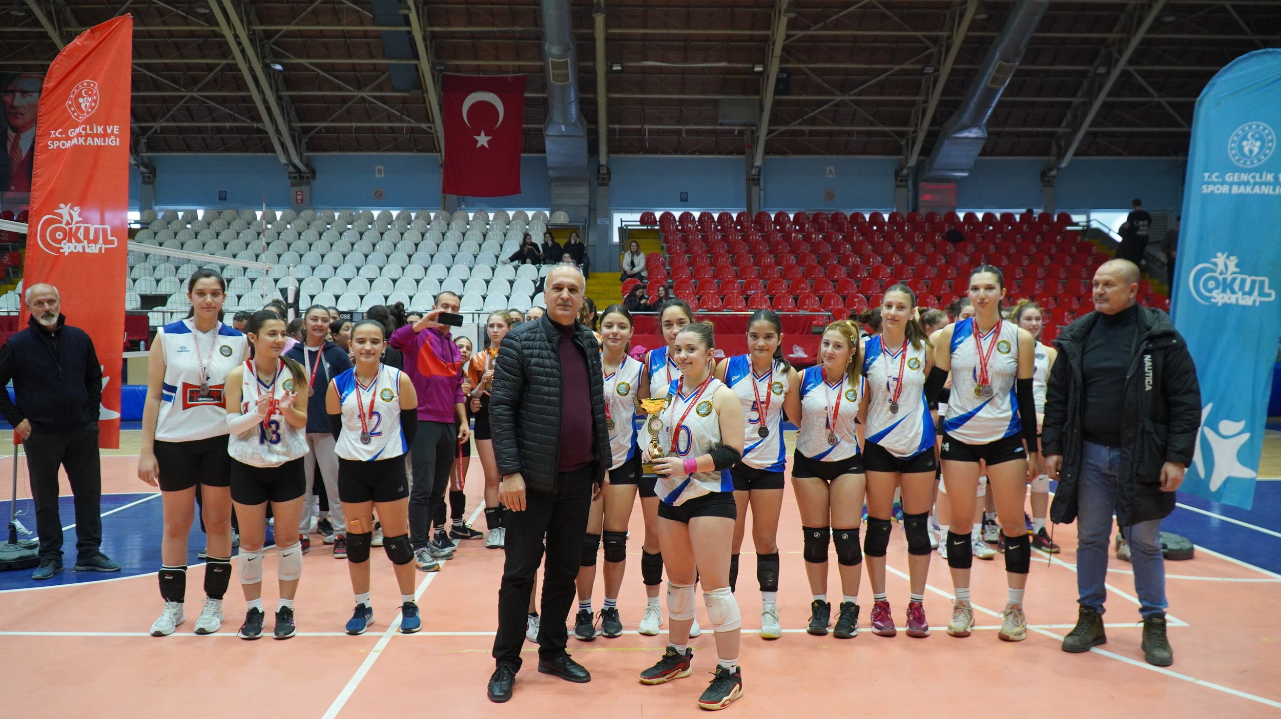 Voleybol Gençler İl (8)