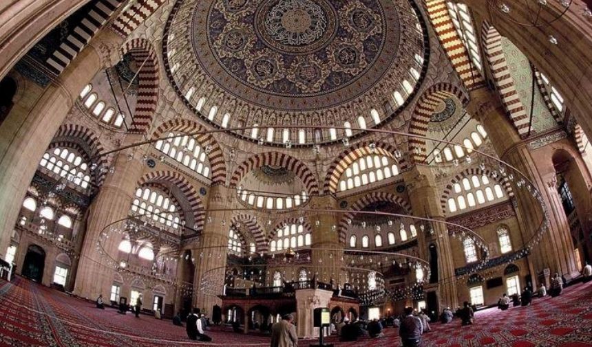 Mimar Sinan’ın Ustalık Eseri Selimiye Camii’ndeki Ters Lalenin Gizemli Sırrı