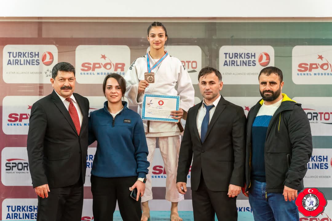 Başarılarıyla Manisa’nın Gururu Oldular (1)-1