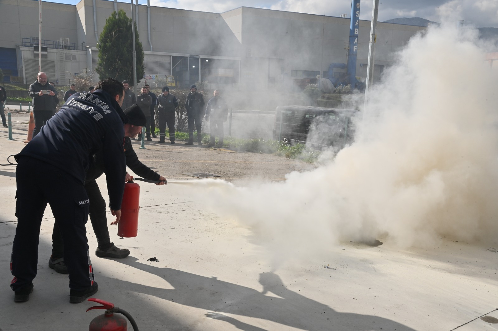 Büyükşehir’den Çalışanlarına Yangın Eğitimi (8)