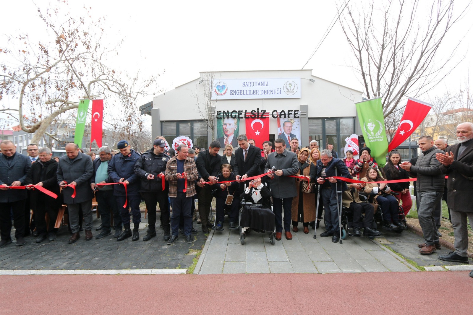 Engelsiz Kafe Saruhanlıların Hizmetine Açıldı (1)