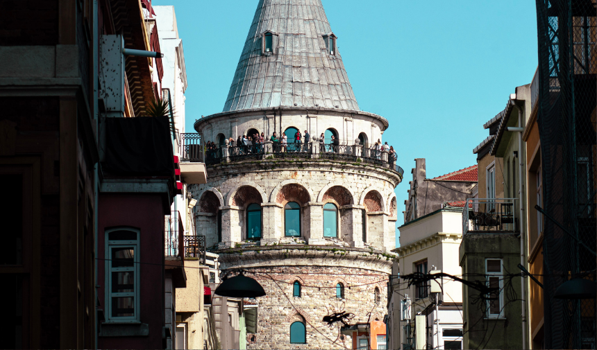 Galata Kulesinde Aşkın Yeri Nedir (5)