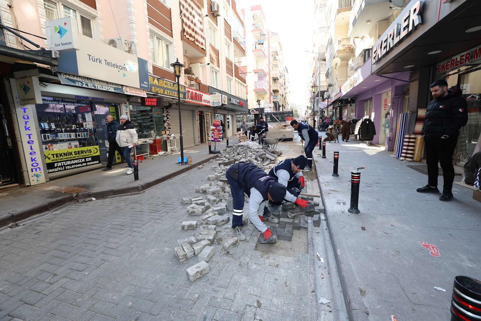 Manisa’da Bozulan Yollar Yenileniyor (1)