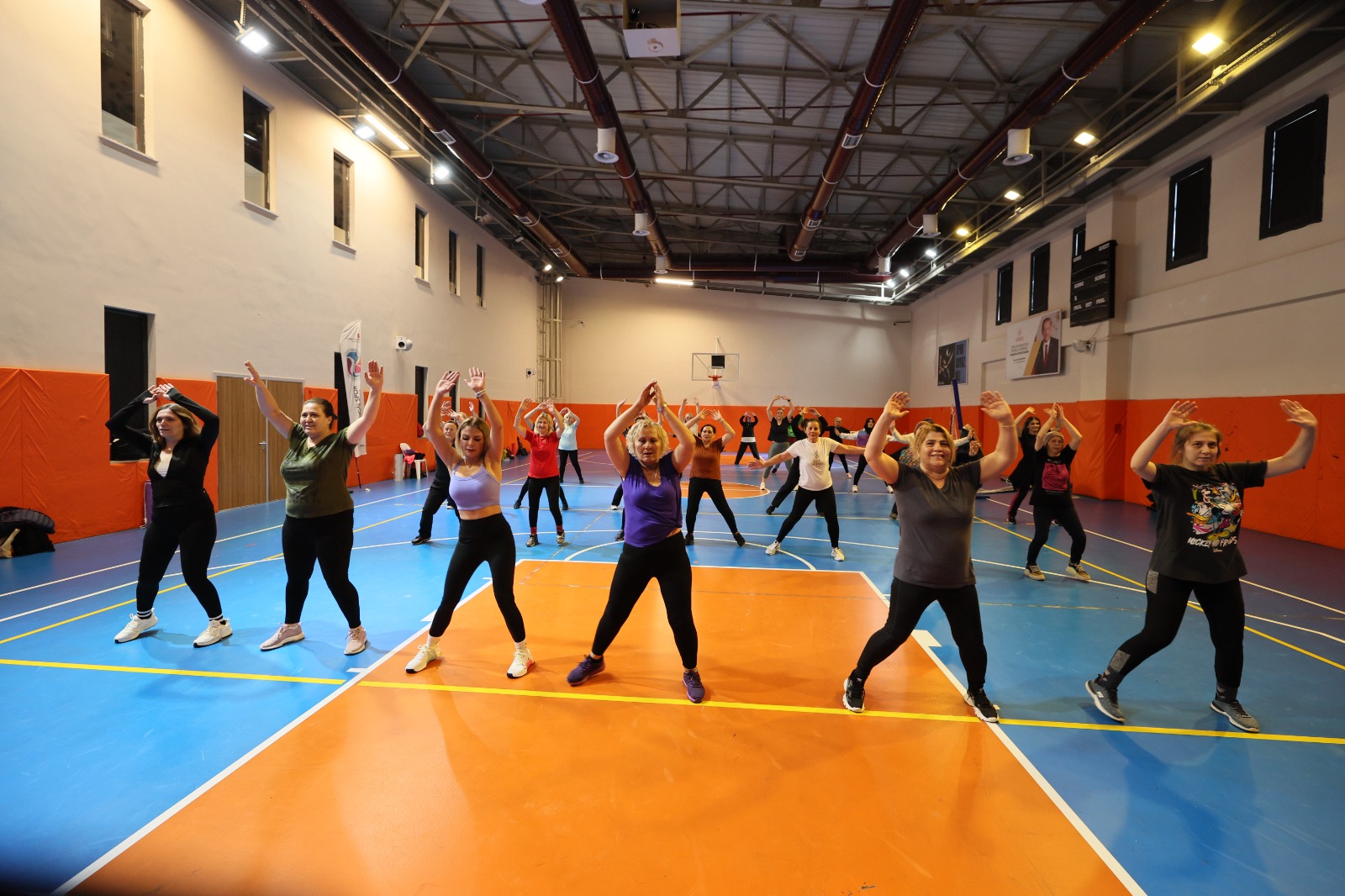 Manisa’da Kadınlar Sporla Sağlıklı Ve Mutlu Bir Yaşam Sürüyor (1)