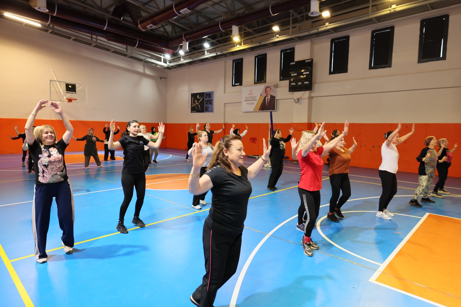 Manisa’da Kadınlar Sporla Sağlıklı Ve Mutlu Bir Yaşam Sürüyor (7)