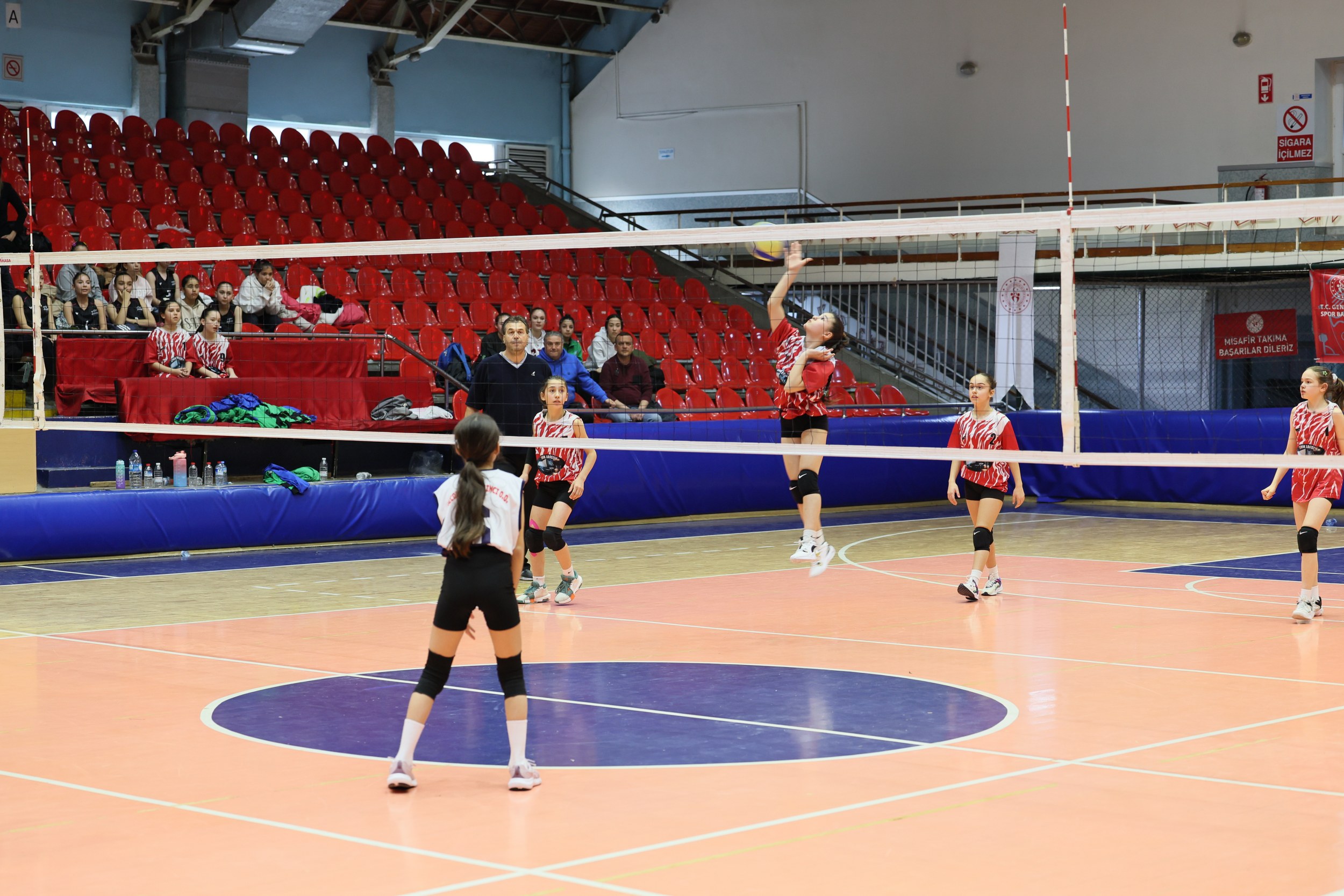 Manisa’da Okul Sporları Voleybol Grup Müsabakaları Başladı (5)