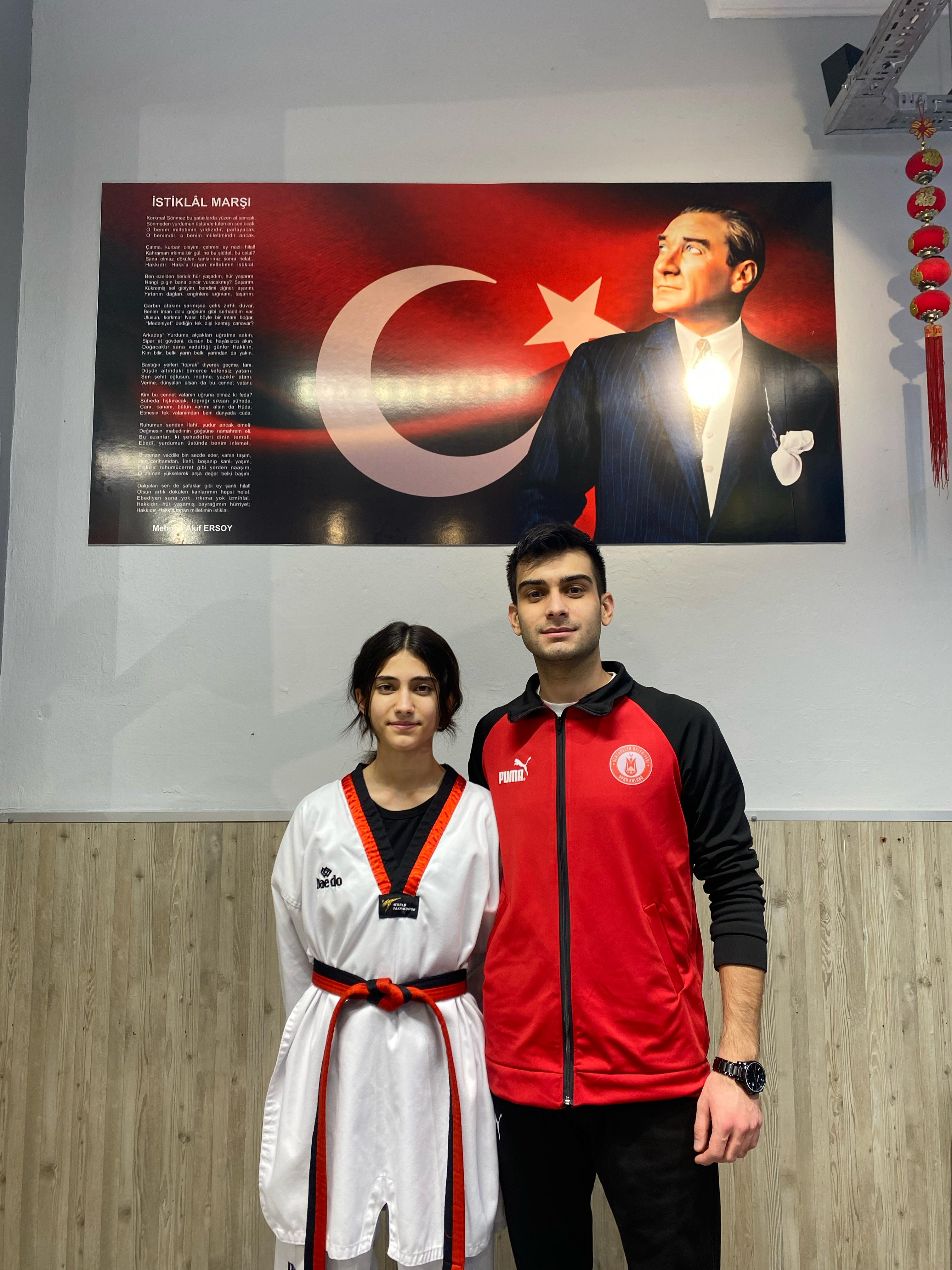 Manisanın Genç Yıldızı Madalya Için Mücadele Vercek (1)-1