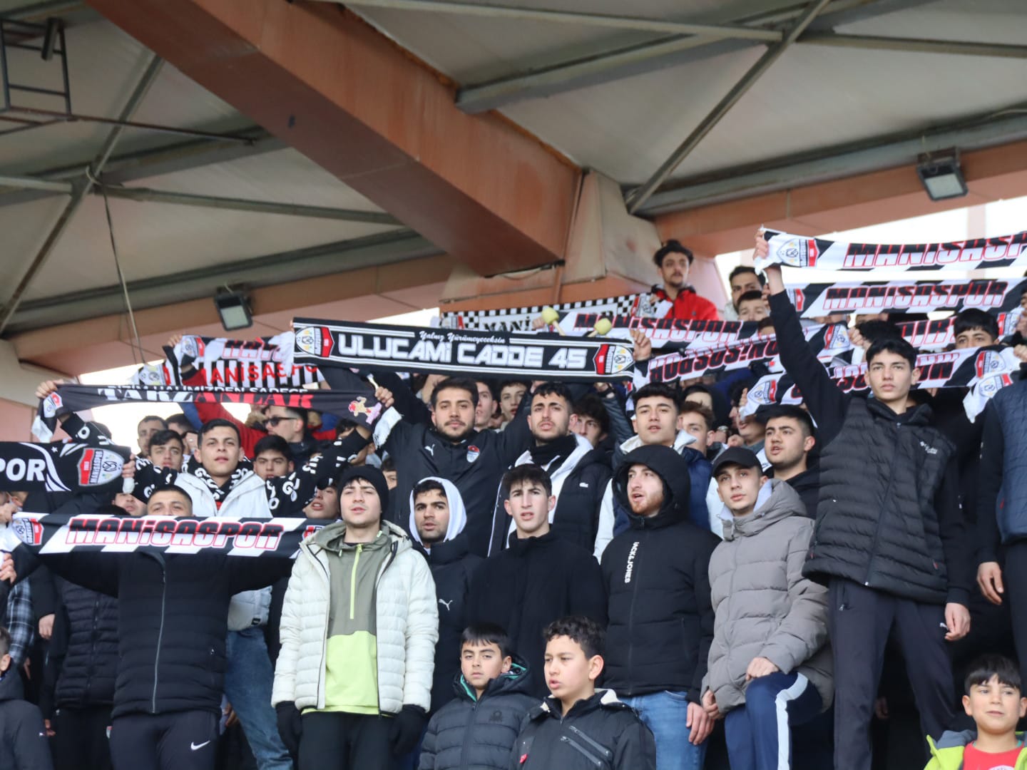 Manisasspor Şampiyonluga Oynuyor (3)