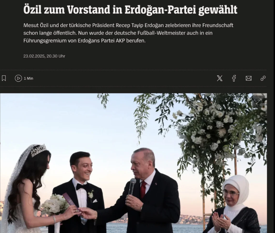 Mesut Özil (4)