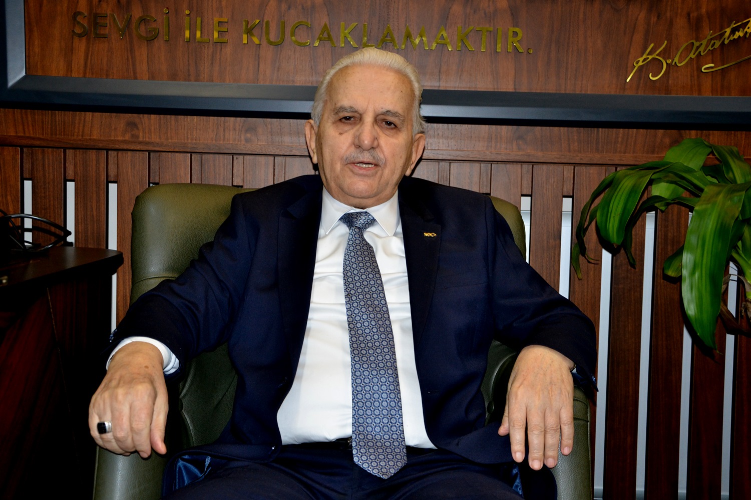 Recep Çınar’dan Başkan Bulgay’a “Destan Başkana Güvendim” (1)