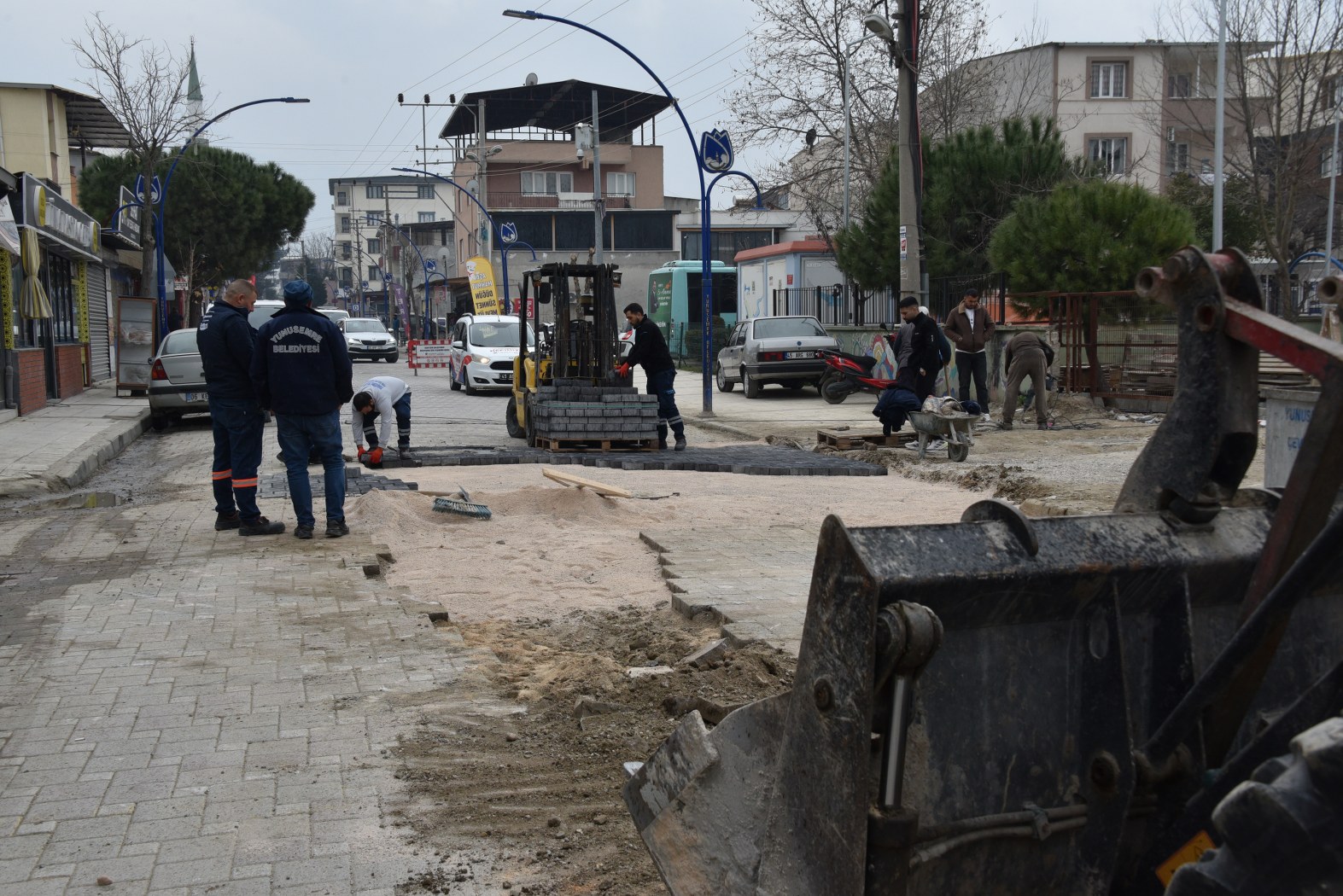 Yunusemreden Bozulan Yollara Hızlı Müdahile (1)