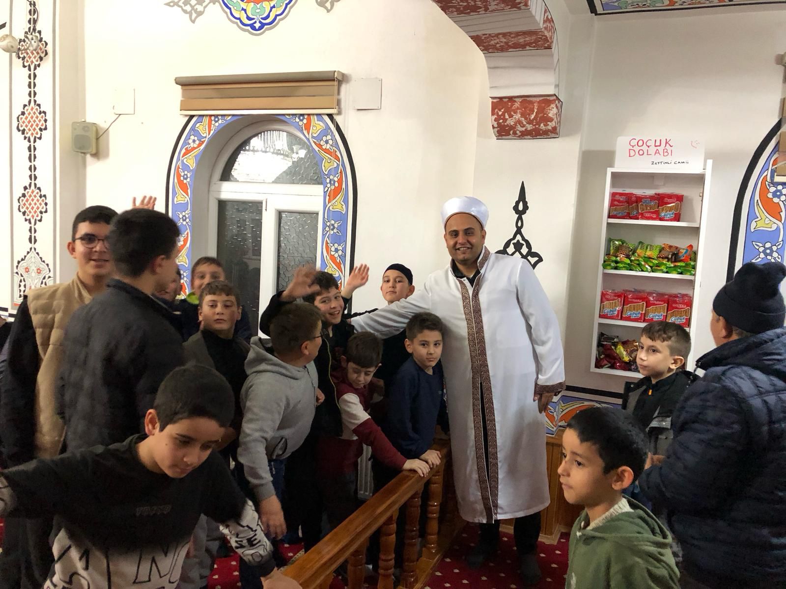 Cami Market’ Projesi Çocuklara Hem İkram Hem Manevi Değer (5)