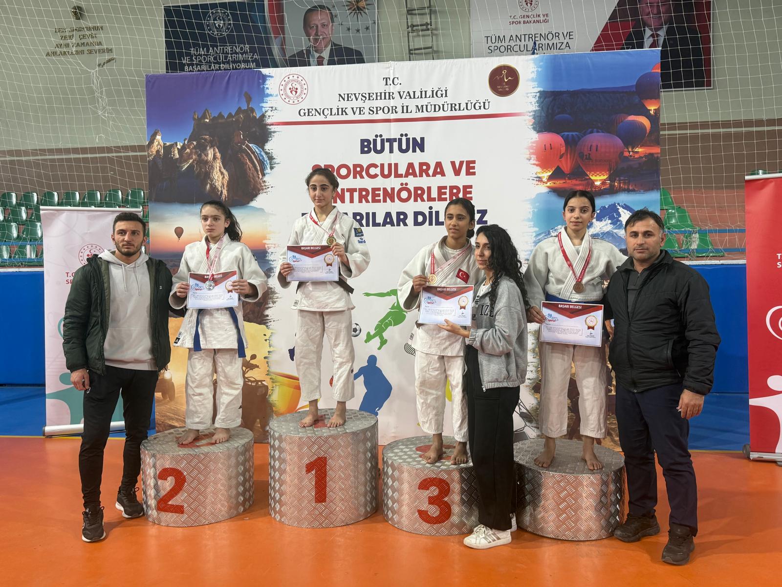 Manisa 45 Spor Kulübü Judo Takımı, Türkiye Şampiyonasında Göz Doldurdu (2)