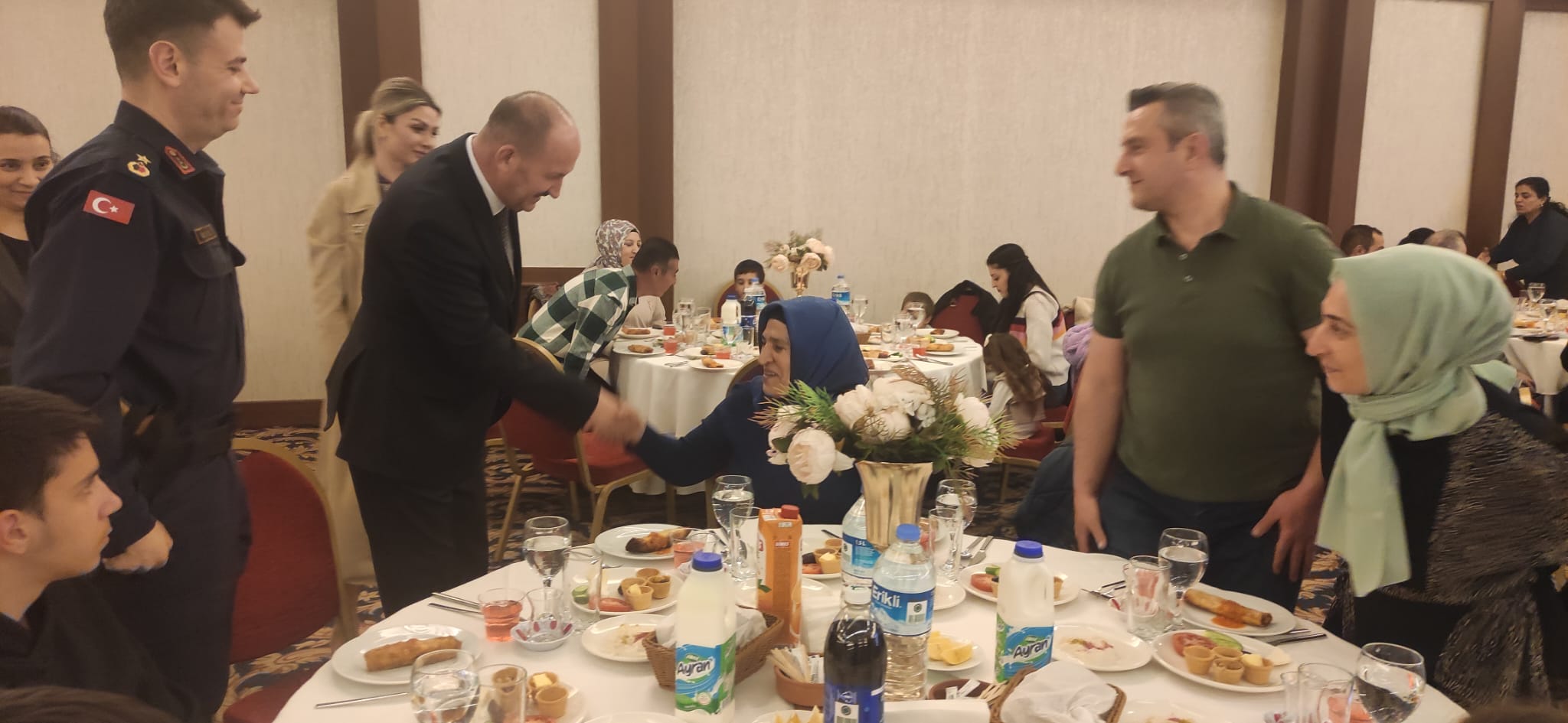 Yunusemre Kaymakamlığı Şehit Yakını Ve Gazileri Iftarda Ağırladı (2)