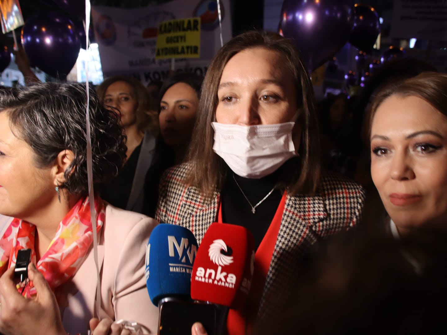 Manisa'da Gece Yürüyüşü Düzenlendi (12)