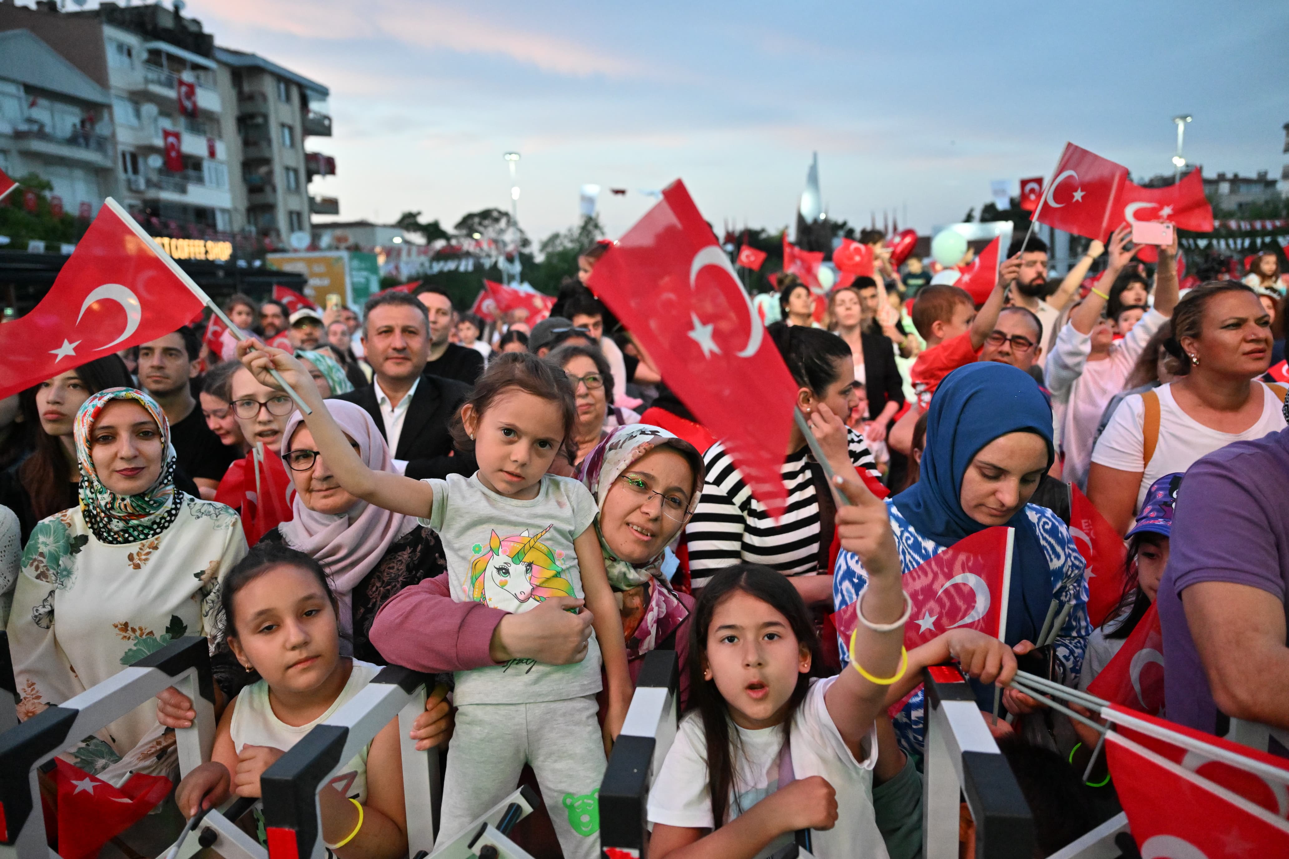 23 Nisan Coşkusu 7’Den 70’E Meydanlara Taştı (11)
