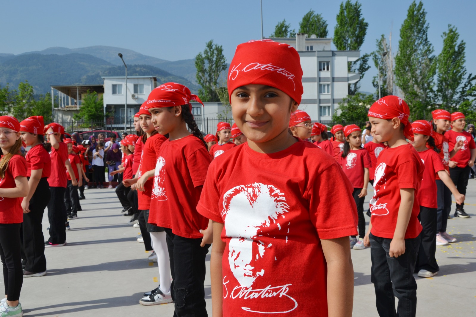 Dr. Ömer Faruk Meriç İlkokulu’nda 23 Nisan Coşkusu (1)