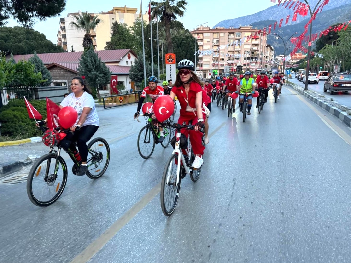 Manisa’da Pedallar 23 Nisan Için Dönd (4)