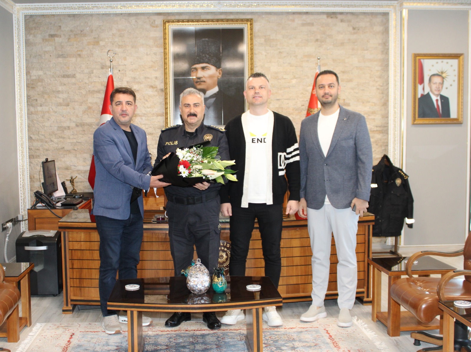 Nezaket Ziyareti (1)