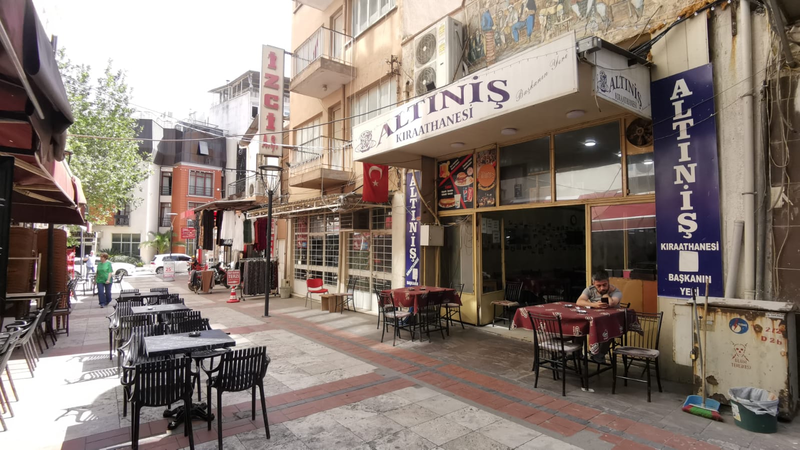 Babasının Hatırasını Duvarlarda Yaşatıyor (9)
