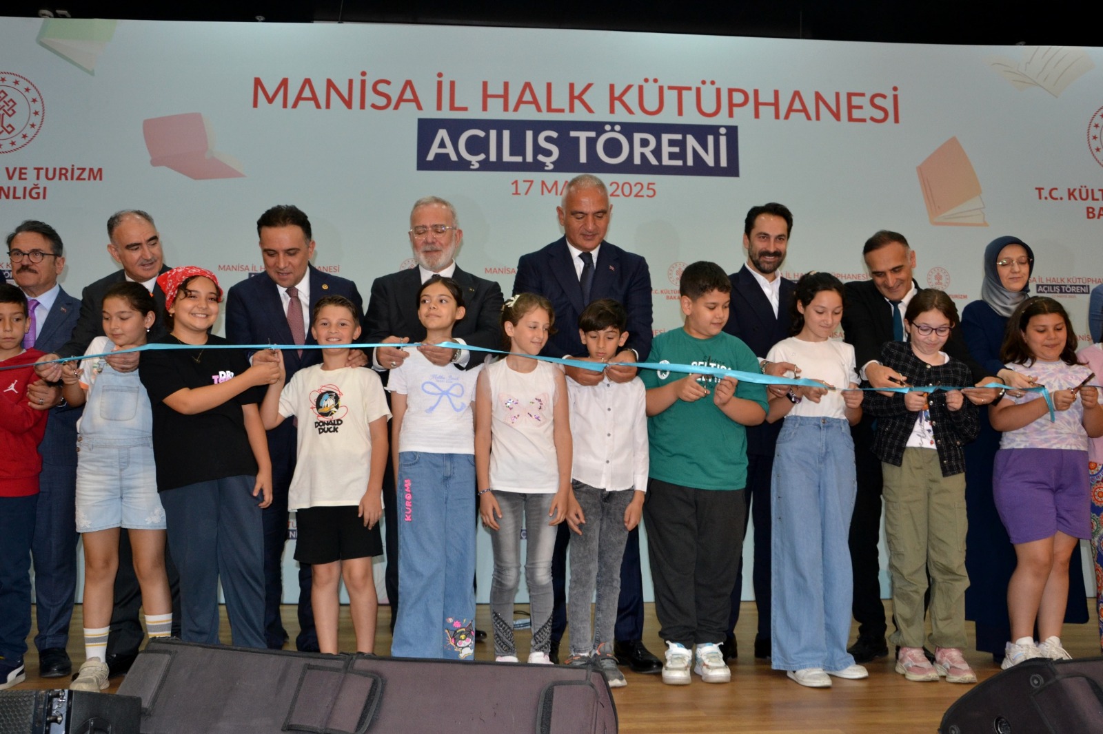 Manisa İl Halk Kütüphanesi Yeni Hizmet Binası Açıldı (1)-1
