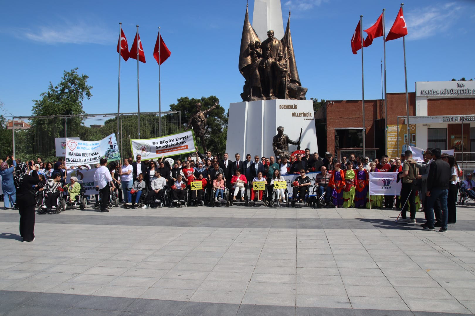 Mani̇sada Engelli̇ler Haftasi (1)-1