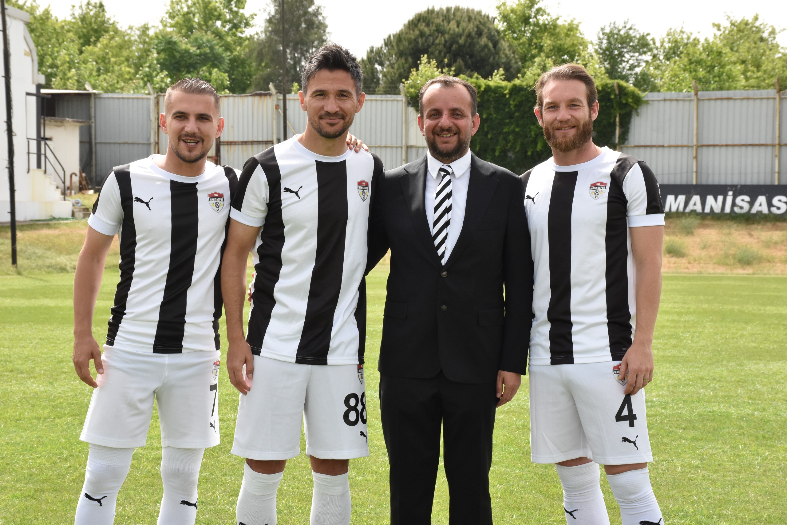 Manisaspor, Şampiyonluk Kupasını Kaldırdı (1)-1