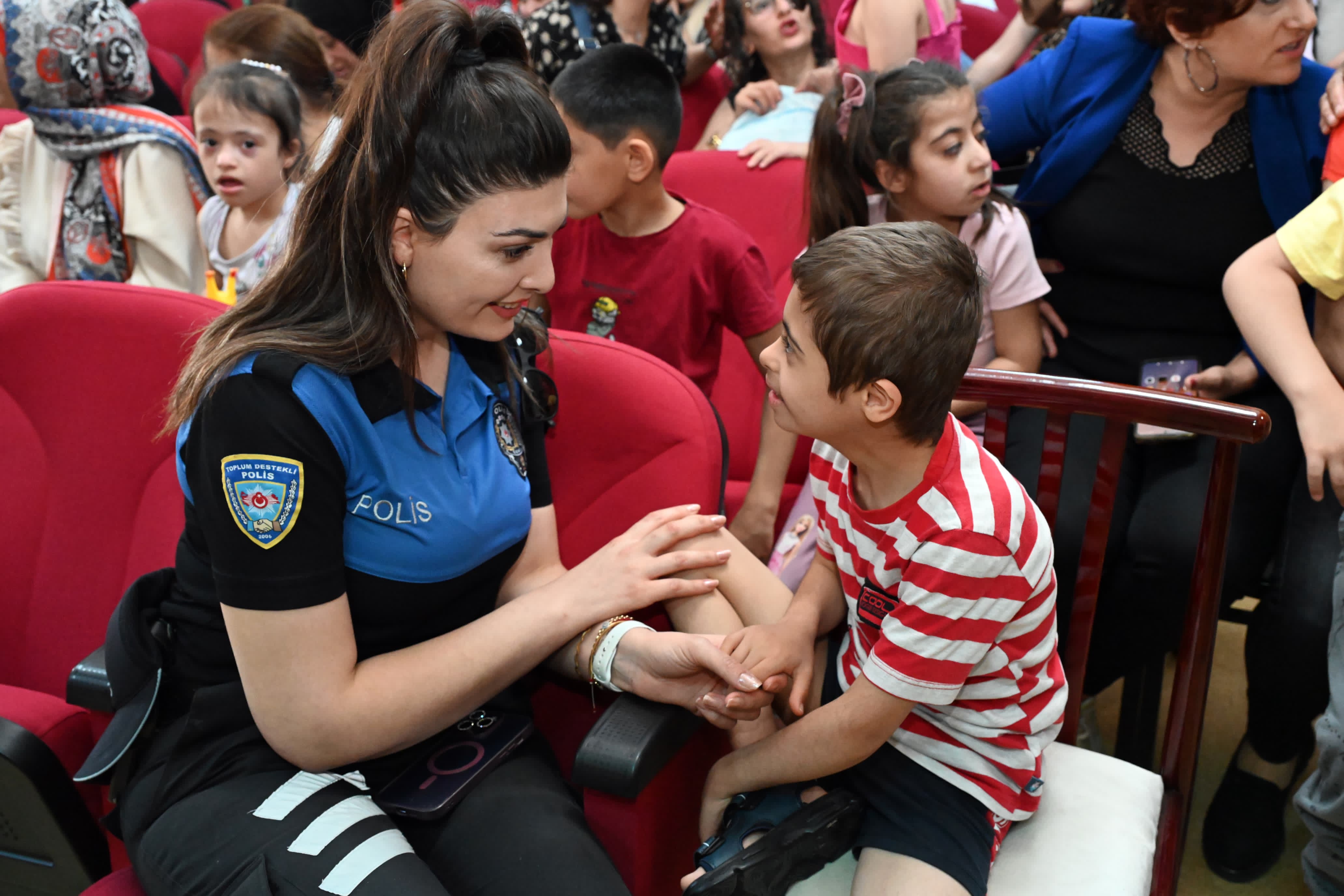 Fahri Aktaş’tan Gönüllere Dokunan Mezuniyet (9)
