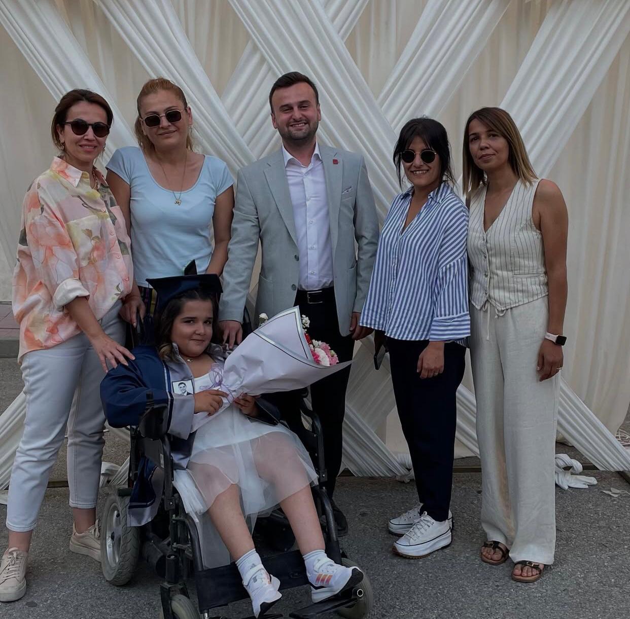 Manisa’da Duygulandıran An Ferdi Zeyrek’in Sözü Unutulmadı (1)